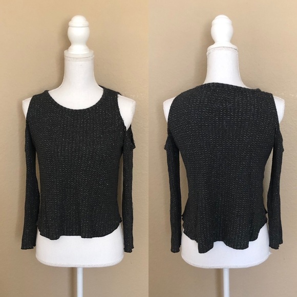 Chaser thermal cold shoulder tee in eclipse - Picture 3 of 6